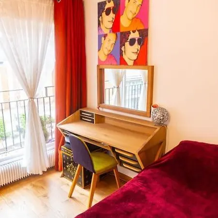 11th Arrondissement Urban Appartement *